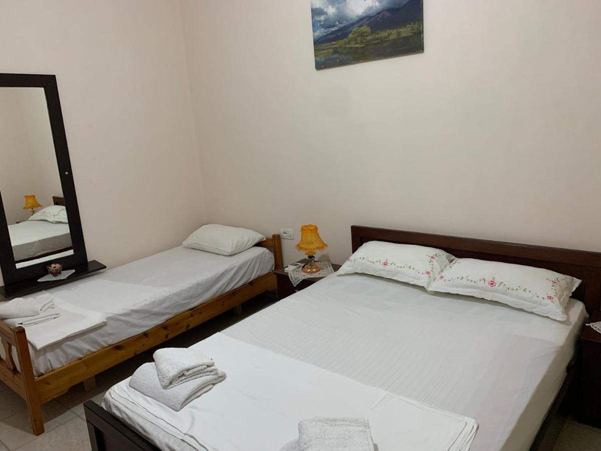 Ylli Cunaj Apartments Саранде Екстериор снимка