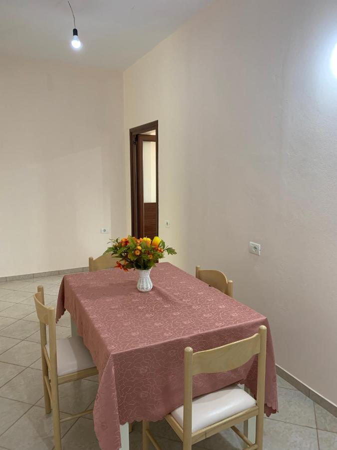 Ylli Cunaj Apartments Саранде Екстериор снимка