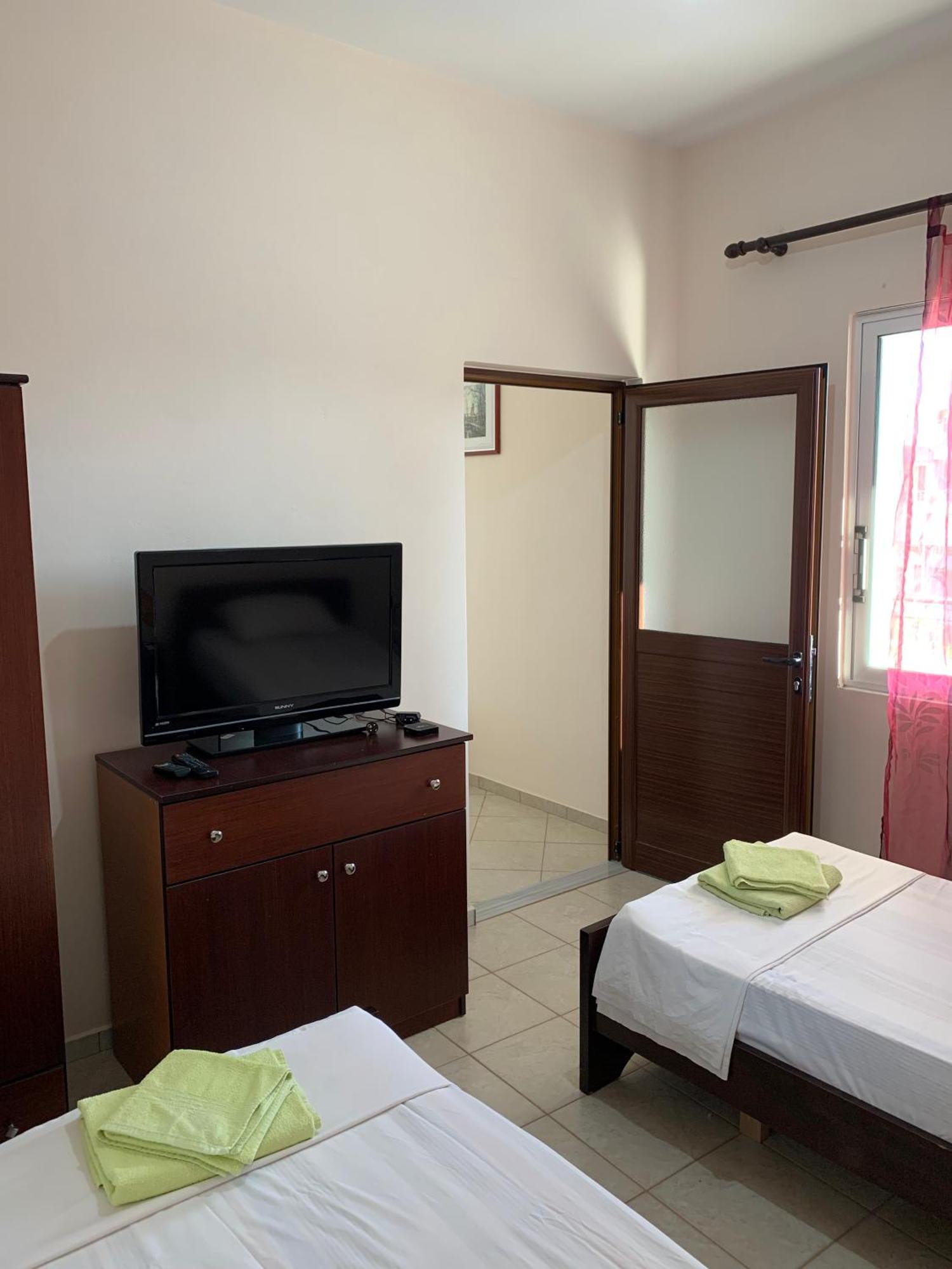Ylli Cunaj Apartments Саранде Екстериор снимка
