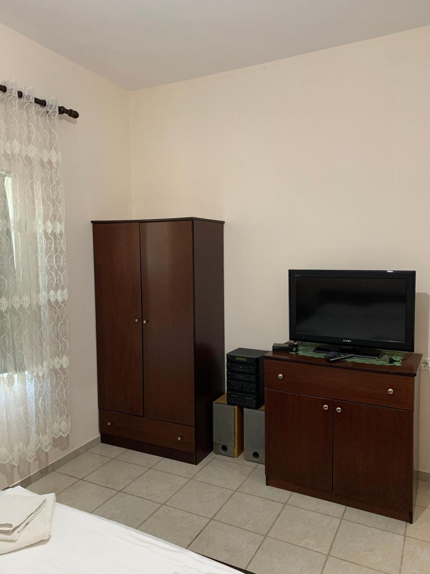 Ylli Cunaj Apartments Саранде Екстериор снимка