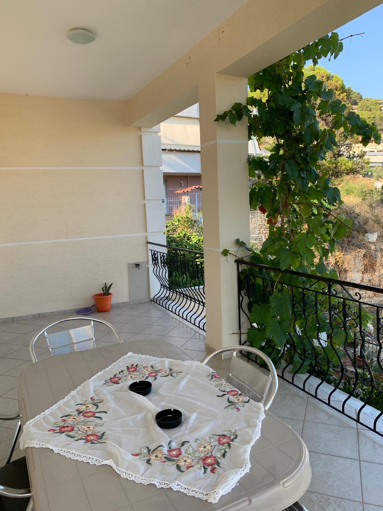 Ylli Cunaj Apartments Саранде Екстериор снимка